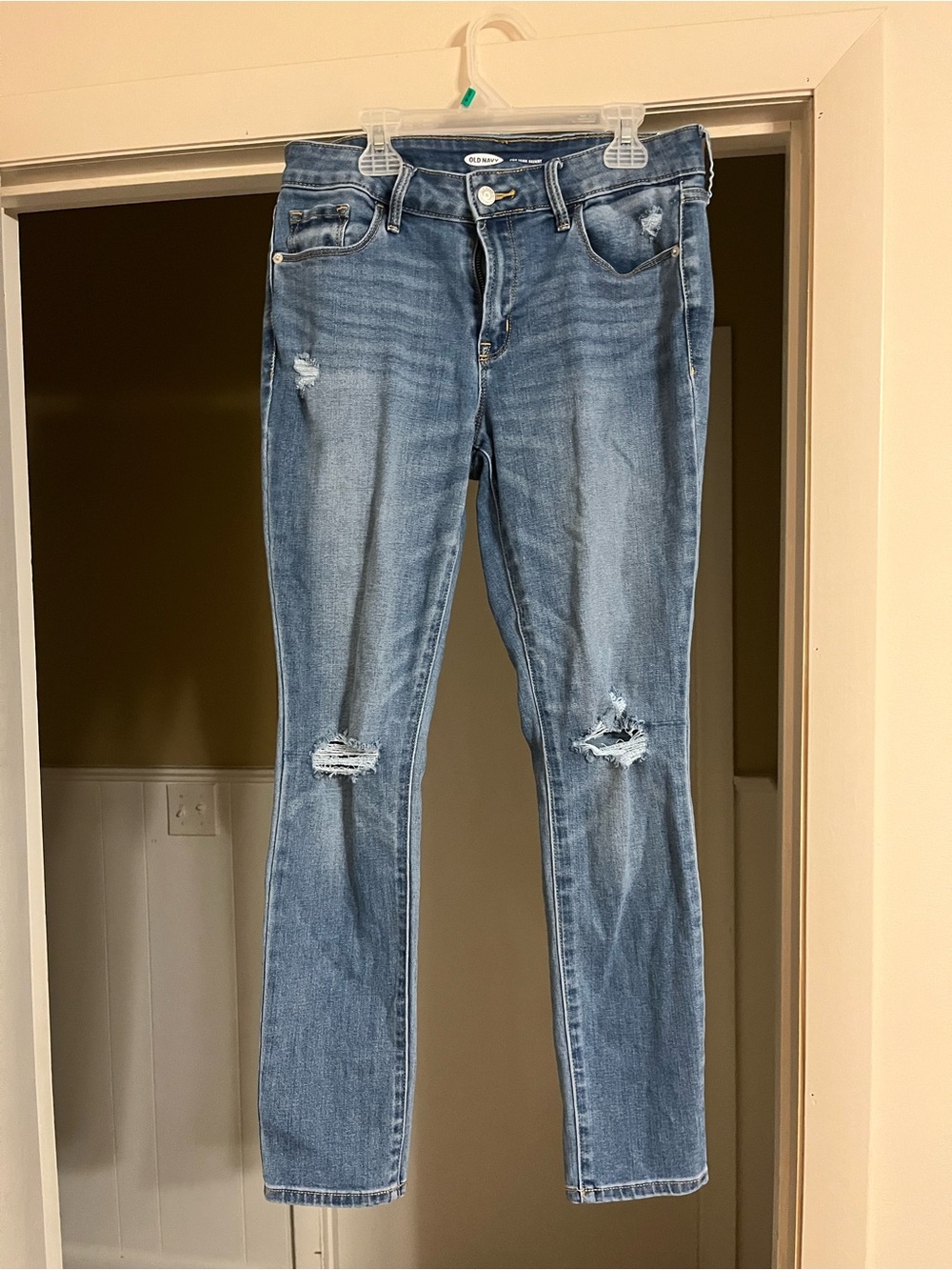 Old Navy Light Blue Distressed Skinny Jeans